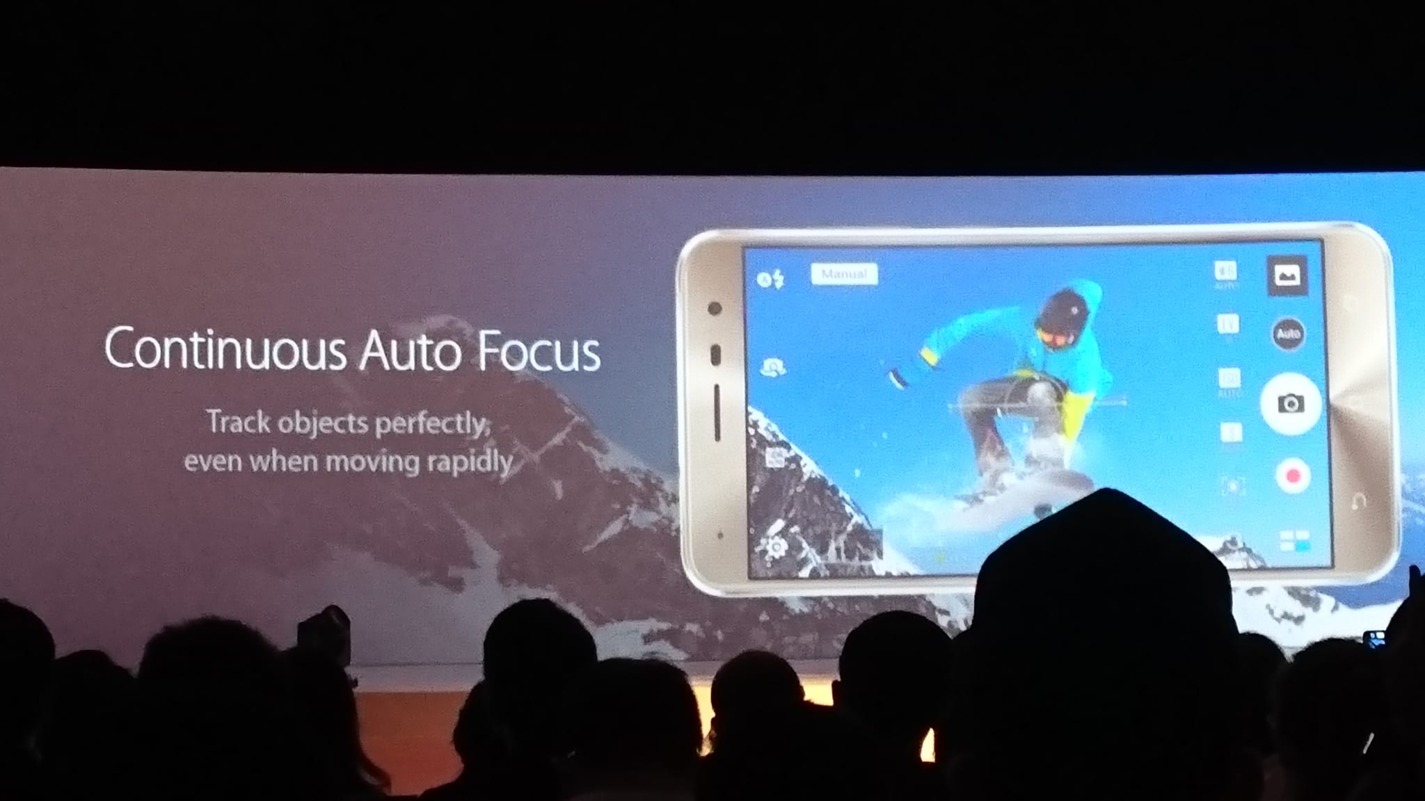 ASUS Zenfone 3 Continous Auto Focus