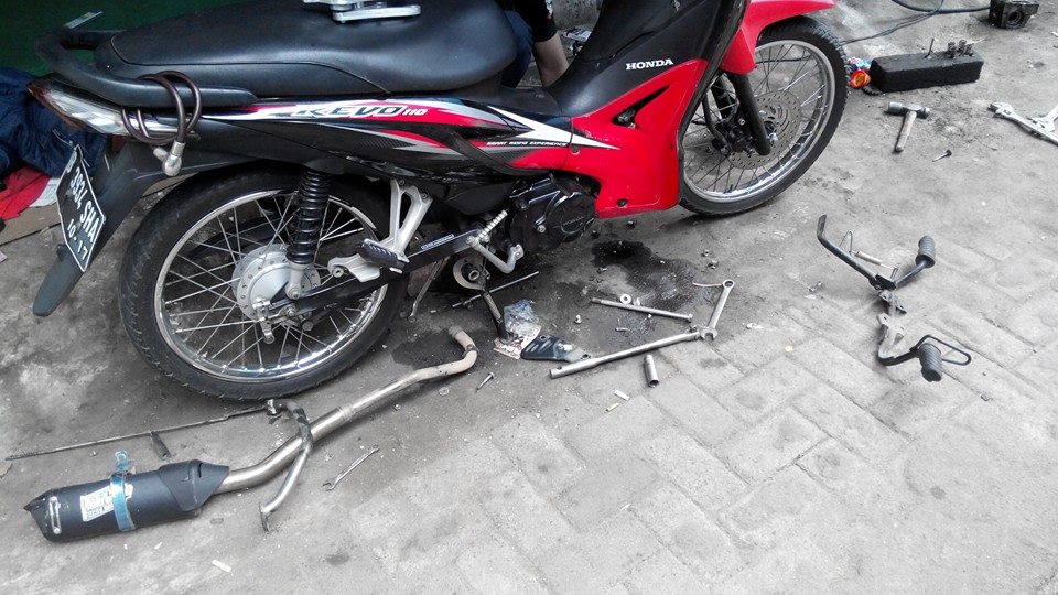 Footstep Underbone AHRS