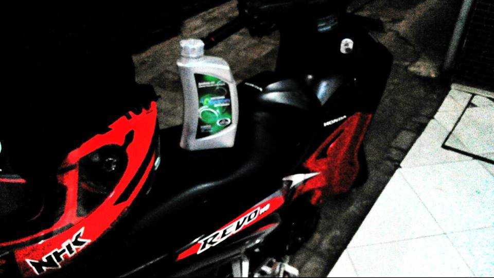 Pakai Oli Mobil Untuk Motor Kenapa Tidak