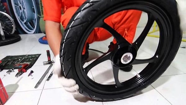 Merawat Velg Motor